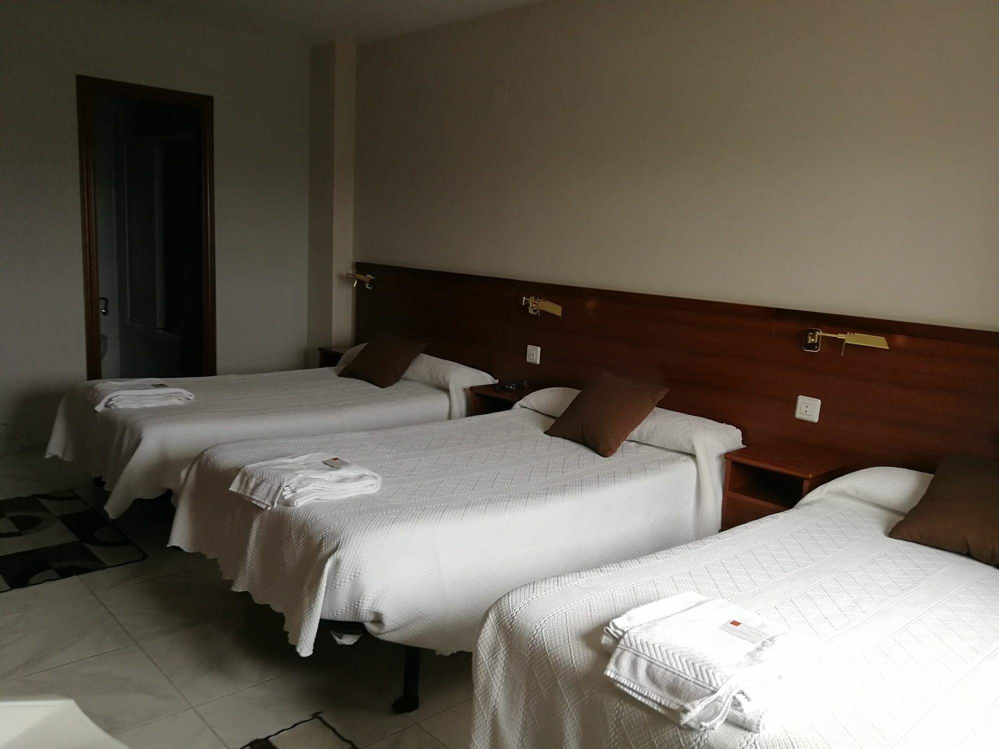 Hostal Cerecedo Leon Ngoại thất bức ảnh