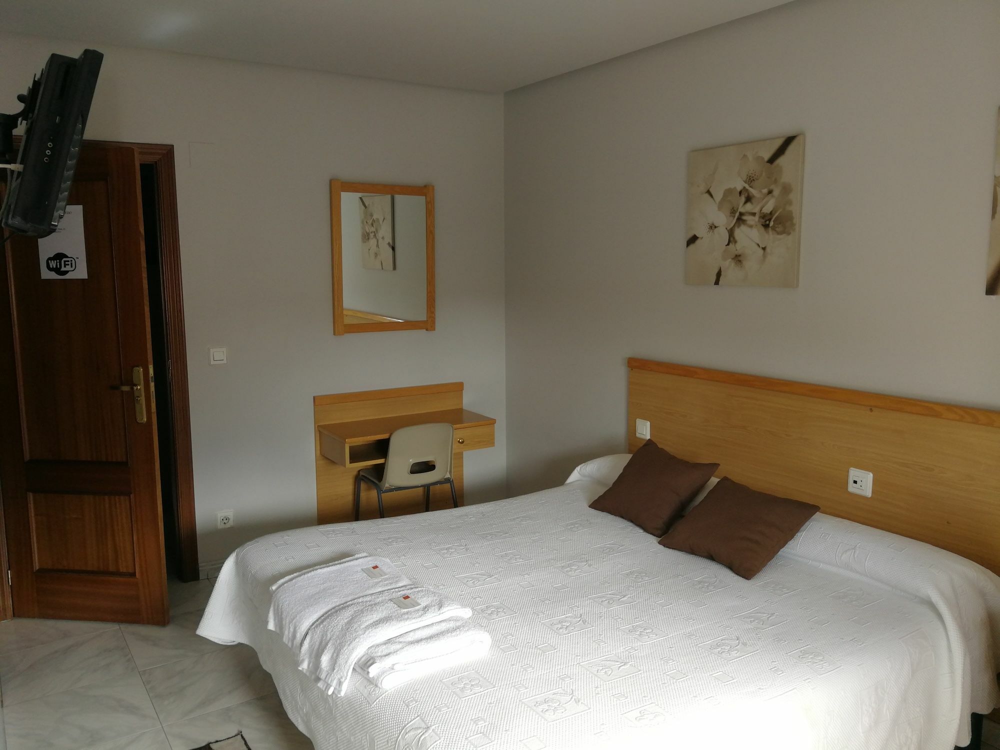 Hostal Cerecedo Leon Ngoại thất bức ảnh