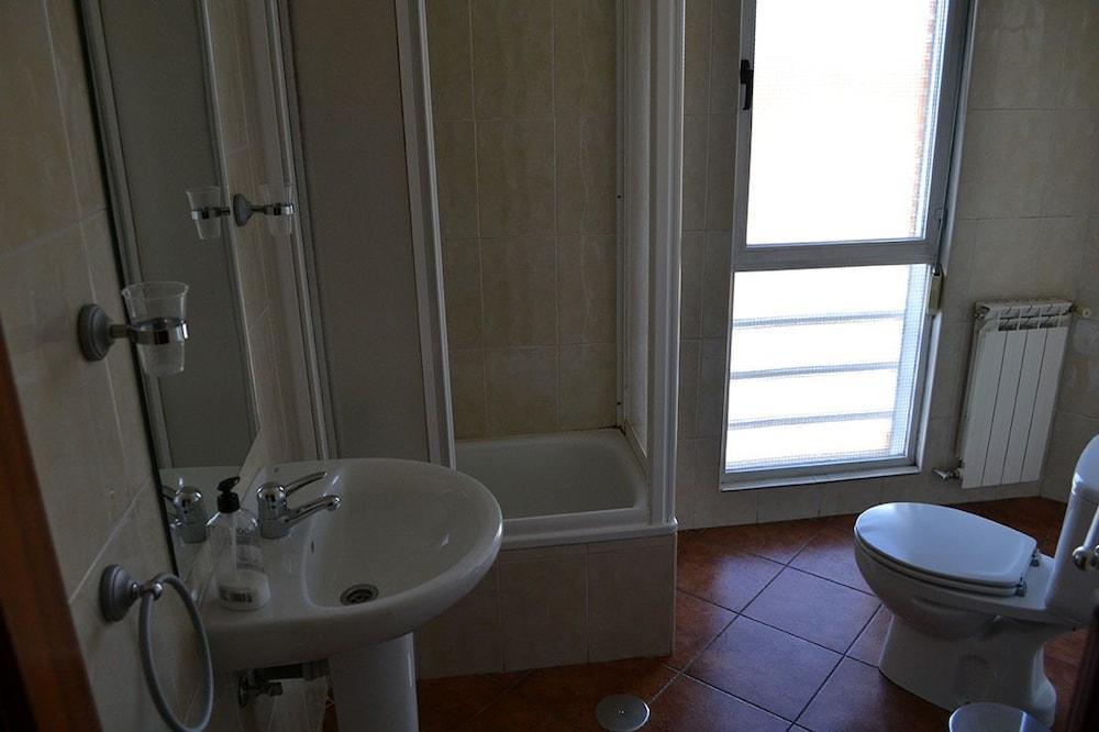 Hostal Cerecedo Leon Ngoại thất bức ảnh